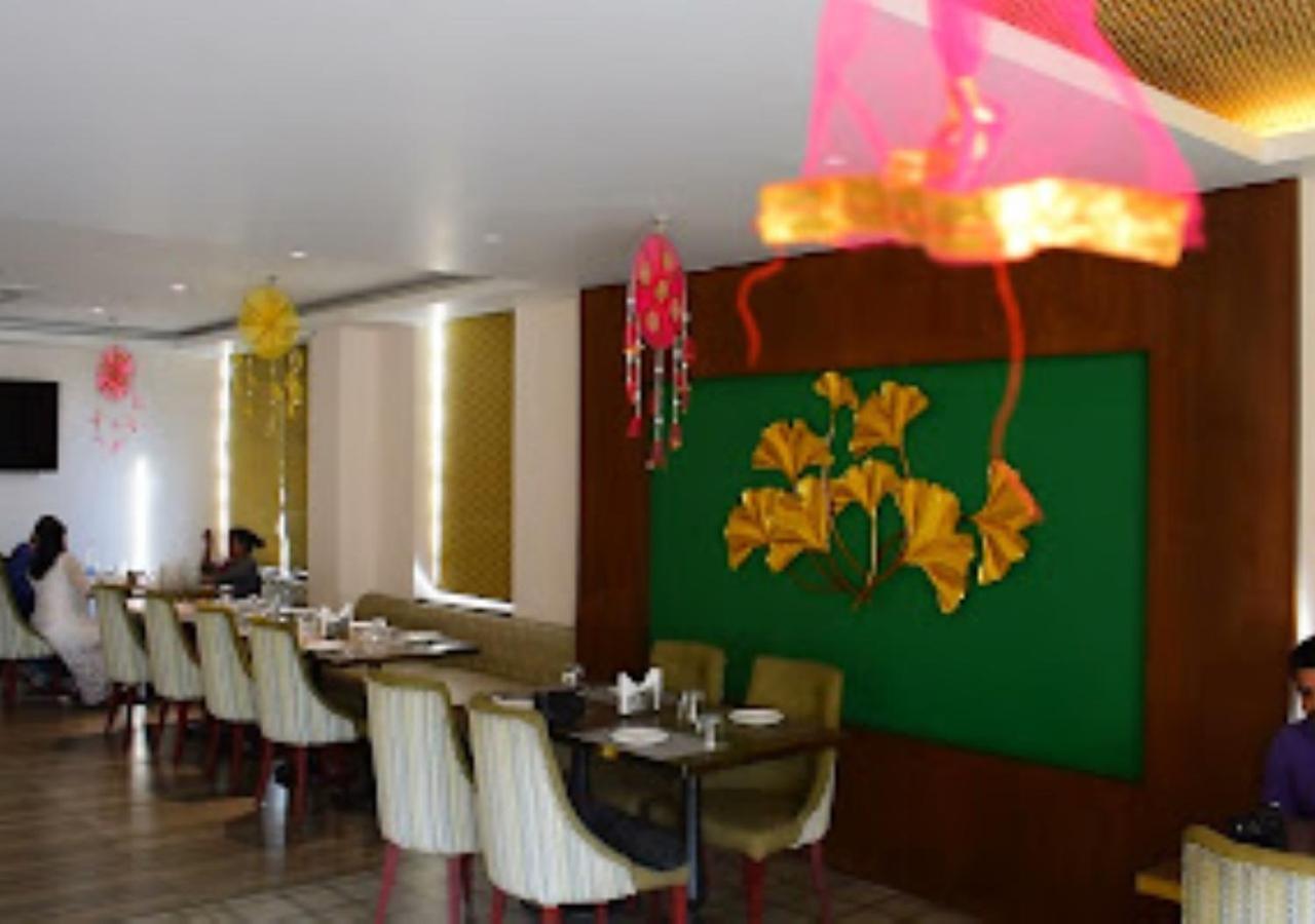 Hotel Le Lotus Grand Kakarmatha المظهر الخارجي الصورة