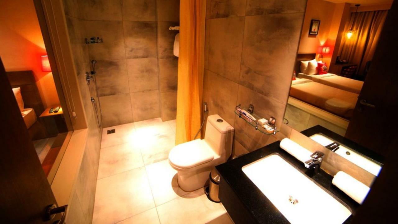 Hotel Le Lotus Grand Kakarmatha المظهر الخارجي الصورة