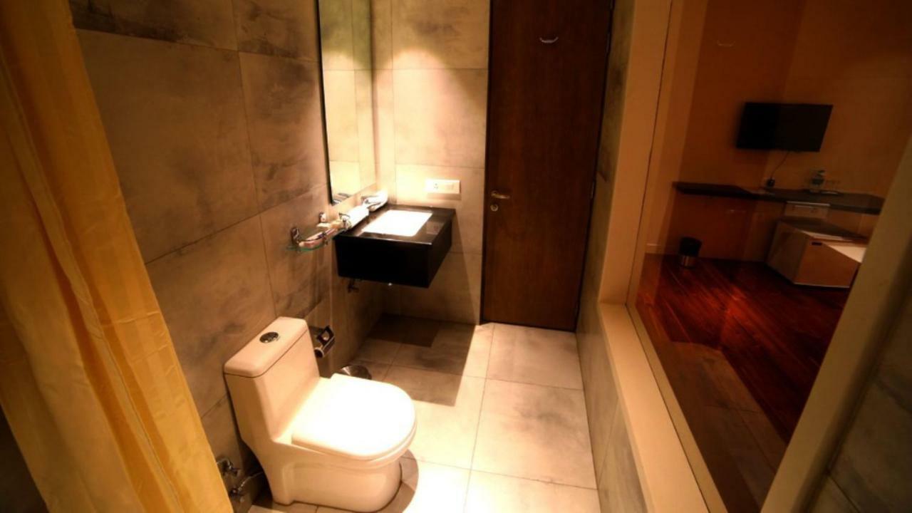 Hotel Le Lotus Grand Kakarmatha المظهر الخارجي الصورة