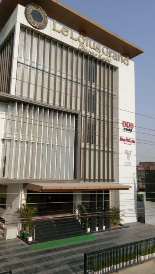 Hotel Le Lotus Grand Kakarmatha المظهر الخارجي الصورة