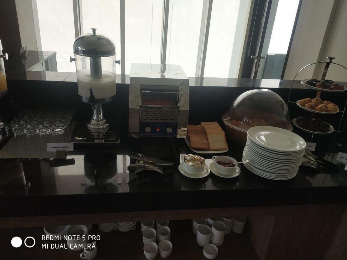 Hotel Le Lotus Grand Kakarmatha المظهر الخارجي الصورة