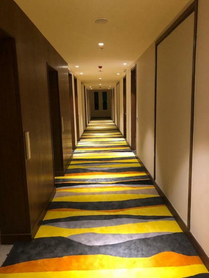Hotel Le Lotus Grand Kakarmatha المظهر الخارجي الصورة