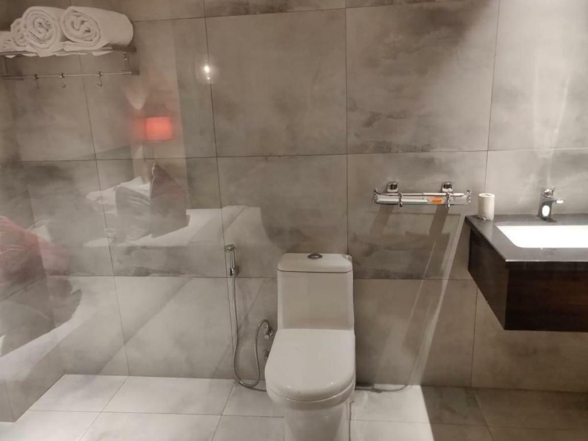 Hotel Le Lotus Grand Kakarmatha المظهر الخارجي الصورة